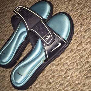Nike slides